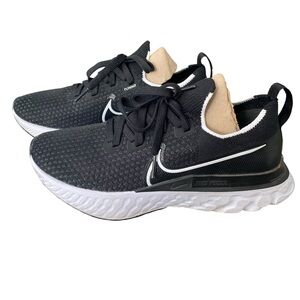 Nike Infinity React Flyknit Sneakers - size 8